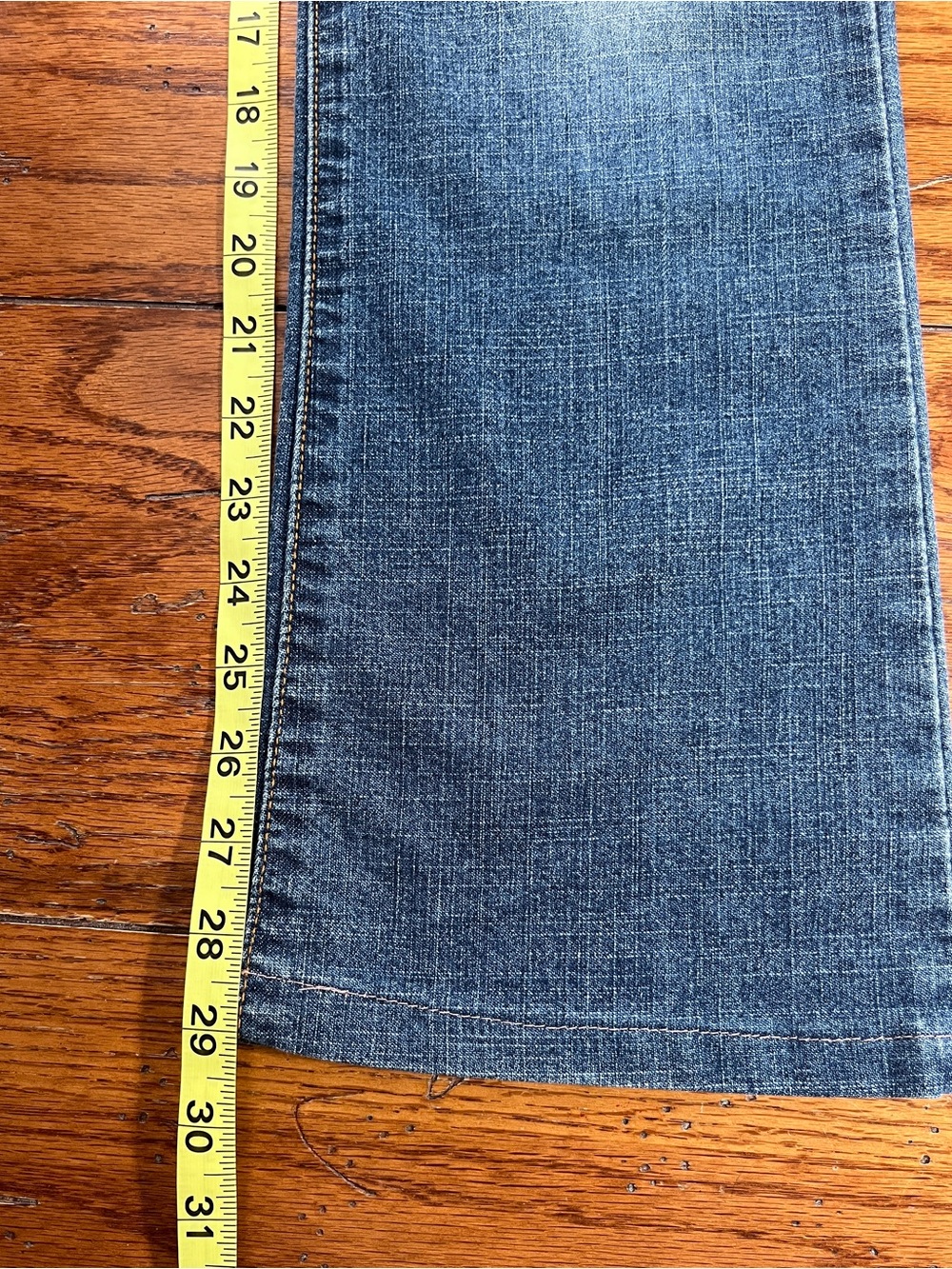 Levi’s Women’s Denim Jeans Size 4 - Picture 7 of 9